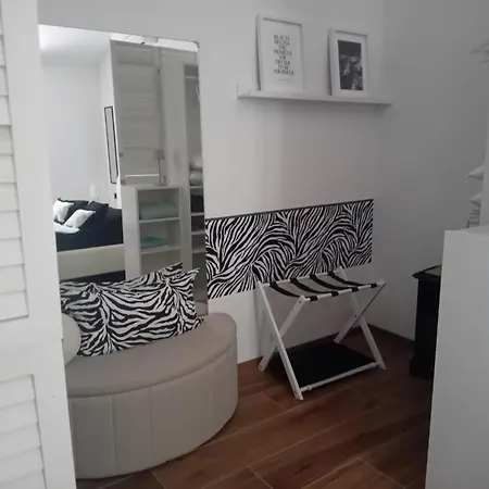 Villa Modestos Nest - Casa Con Giardino Privato Per Due