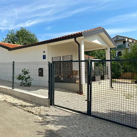 Villa Modestos Nest - Casa Con Giardino Privato Per Due