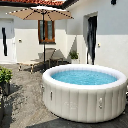 Modestos Nest - Casa Con Giardino Privato Per Due * Brtonigla